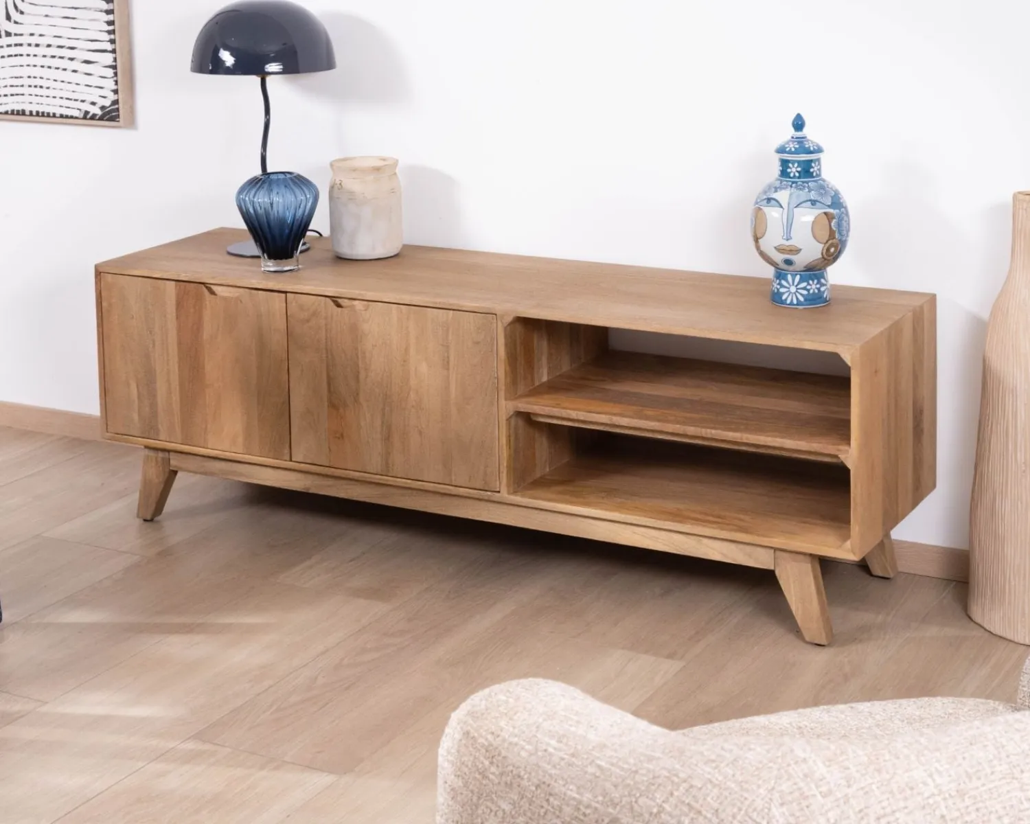 Meuble House Meuble TV 170 cm en manguier massif style scandinave "Elyka" avec double porte et niches Online