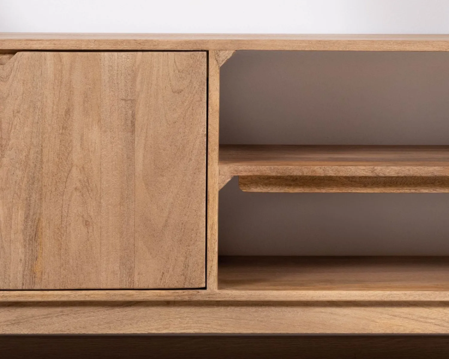 Meuble House Meuble TV 170 cm en manguier massif style scandinave "Elyka" avec double porte et niches Online