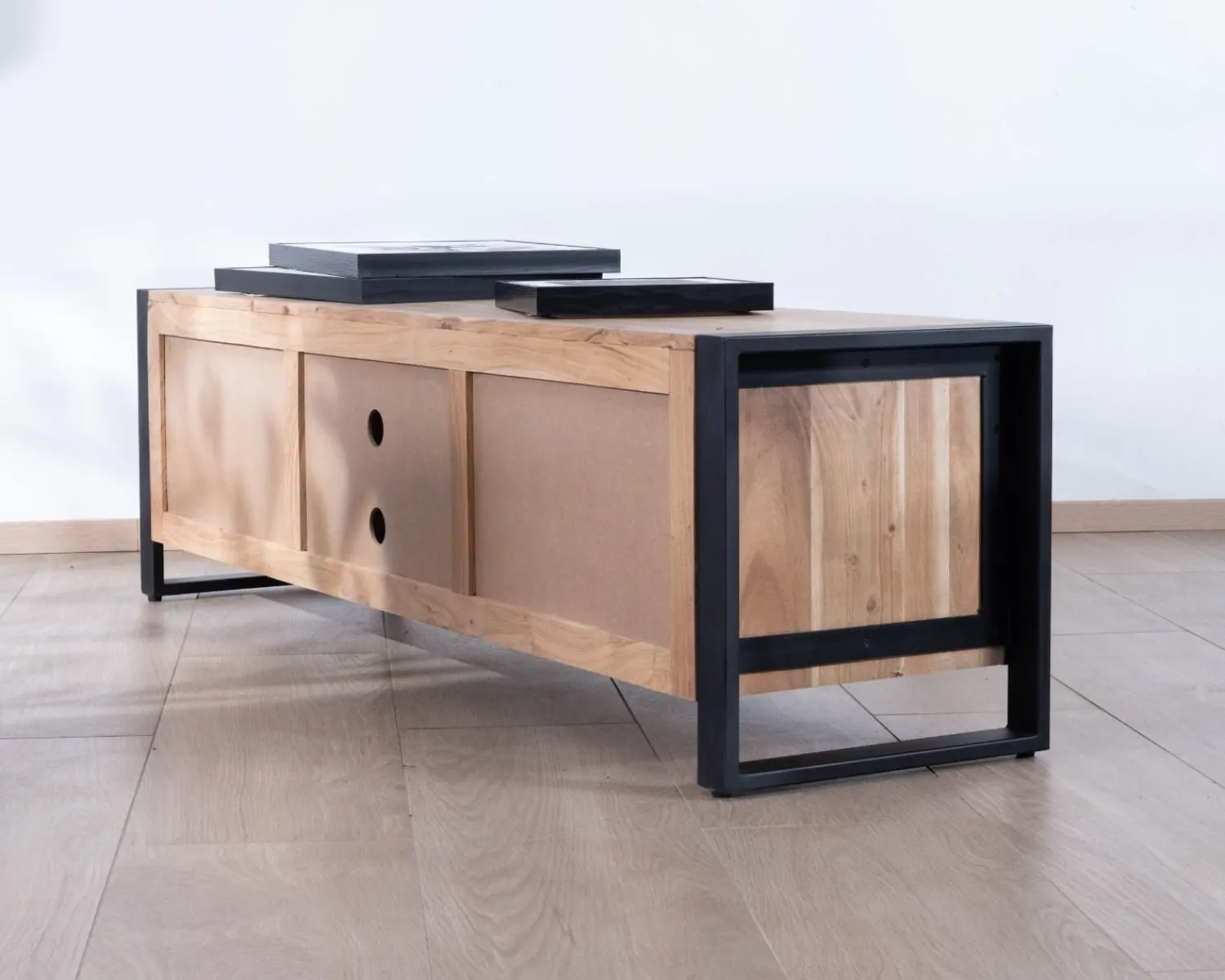 Meuble House Meuble TV industriel 180 cm bois et métal 2 portes 2 niches "Montréal" Outlet