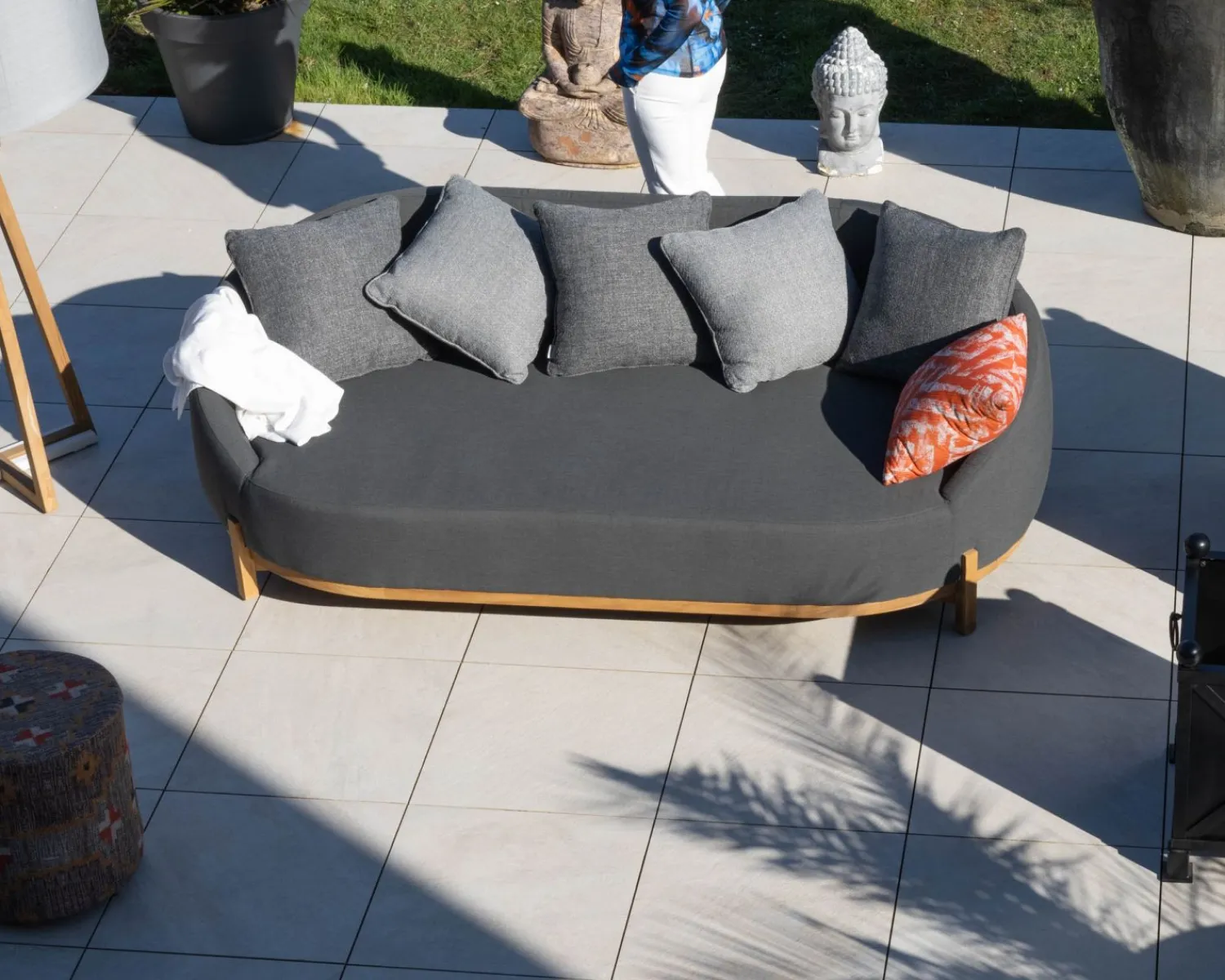 Meuble House Méridienne d'extérieur design enveloppant "Armando" gris foncé avec coussins coordonnés Clearance