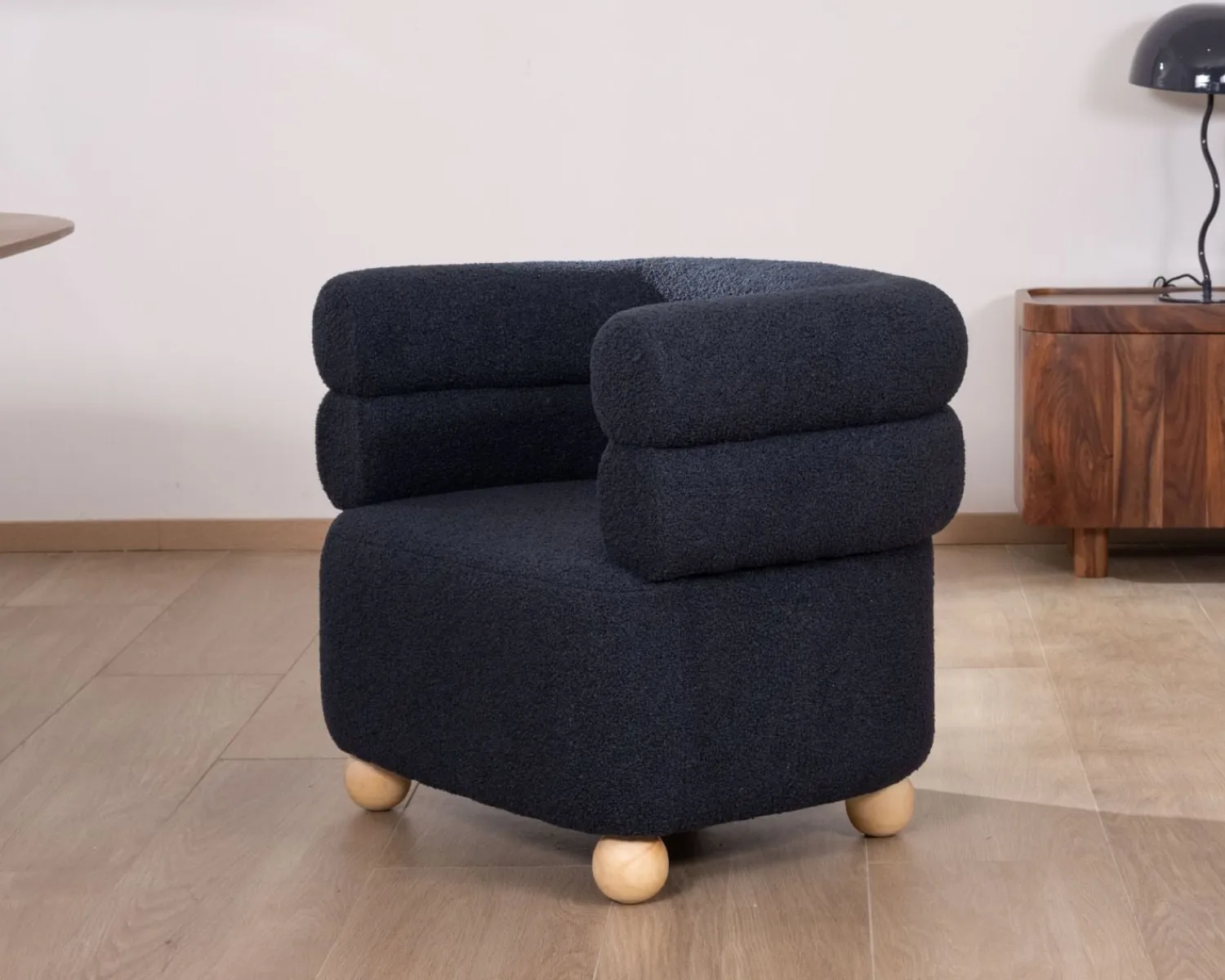 Meuble House Petite chauffeuse enveloppante en tissu bleu foncé "Wala" Hot