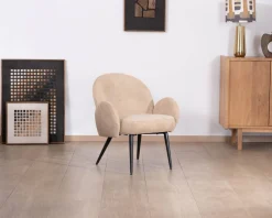 Meuble House Petit fauteuil esprit scandinave en tissu duveteux beige 