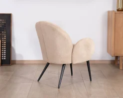 Meuble House Petit fauteuil esprit scandinave en tissu duveteux beige 