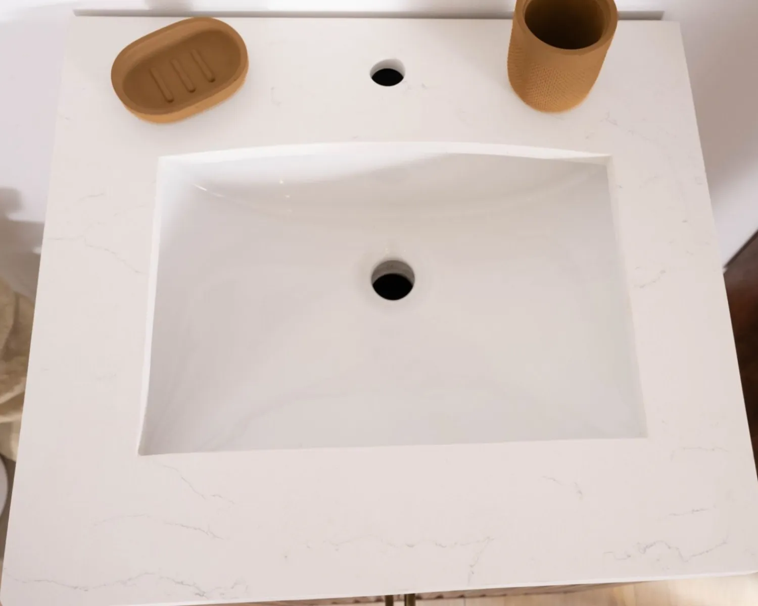 Meuble House Petit meuble sous vasque en manguier foncé "Malova" 60 cm esprit rétro chic Sale