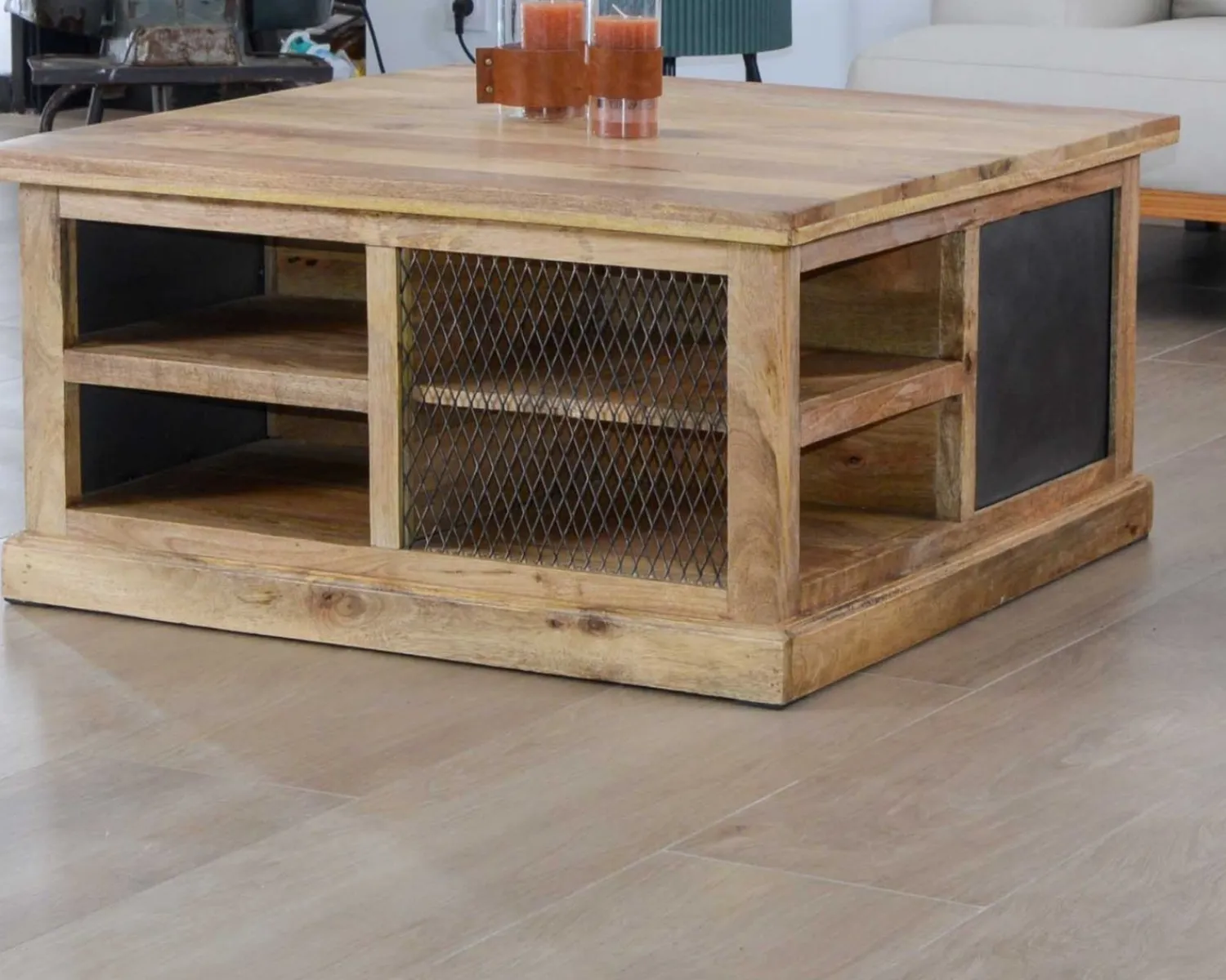 Meuble House Table basse carrée avec rangements en métal et bois "Caractère"