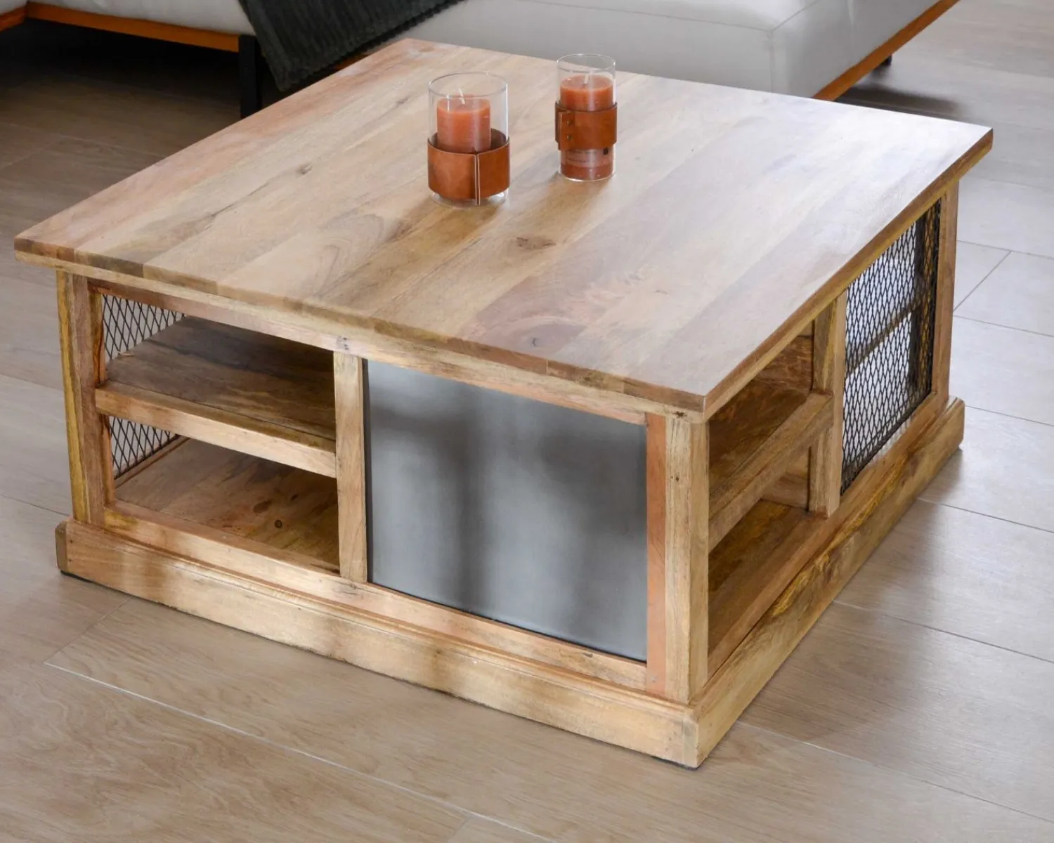 Meuble House Table basse carrée avec rangements en métal et bois "Caractère"