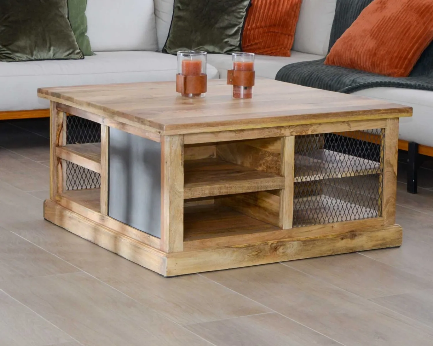 Meuble House Table basse carrée avec rangements en métal et bois "Caractère"