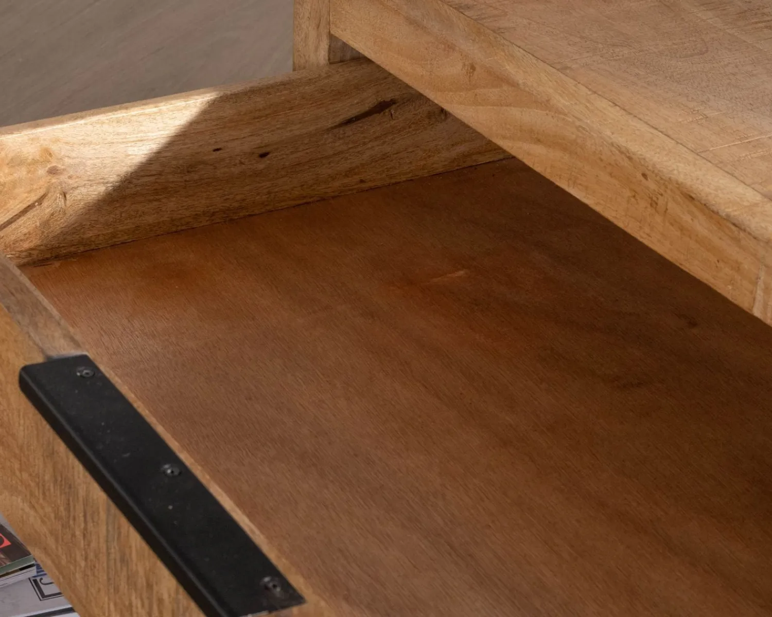 Meuble House Table basse carrée 80 cm en manguier et pieds métal "Manoha" avec grand tiroir Clearance