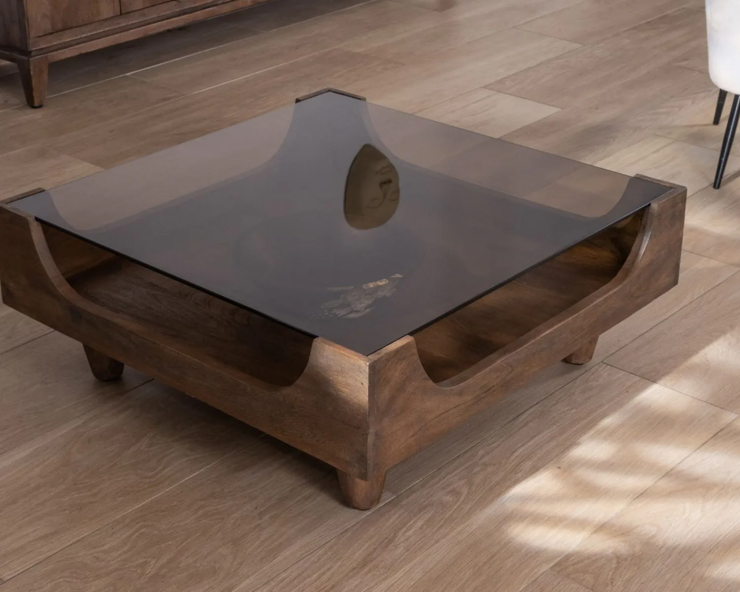 Meuble House Table basse carrée design vintage en manguier avec plateau verre "Slody" Sale