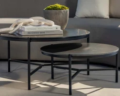 Meuble House Table basse design noire plateau céramique et structure 3 pieds "Sokha Beach" diamètre 126 cm Best