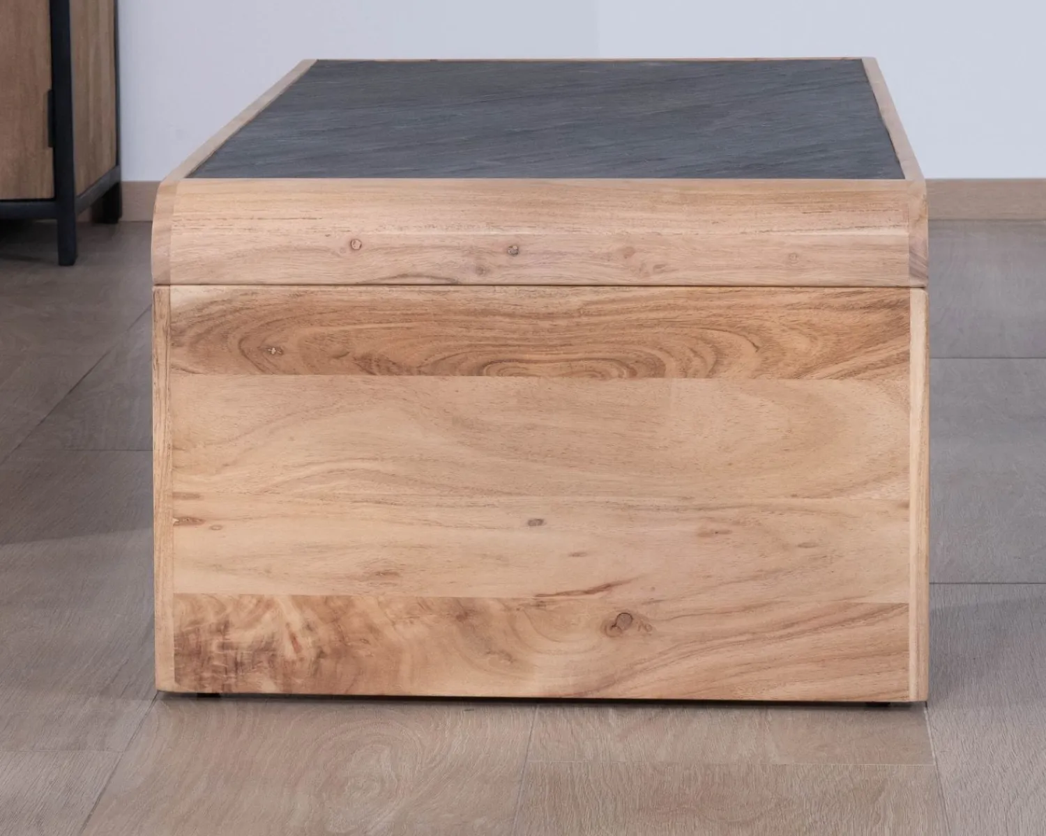 Meuble House Table basse design retro avec plateau placage pierre "Pikto" Clearance