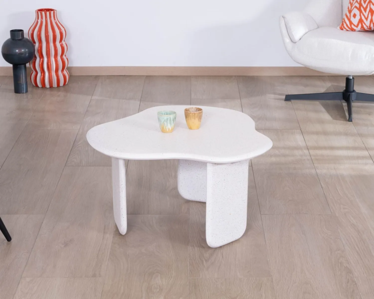 Meuble House Table basse forme organique aspect terrazzo "Naura" Best