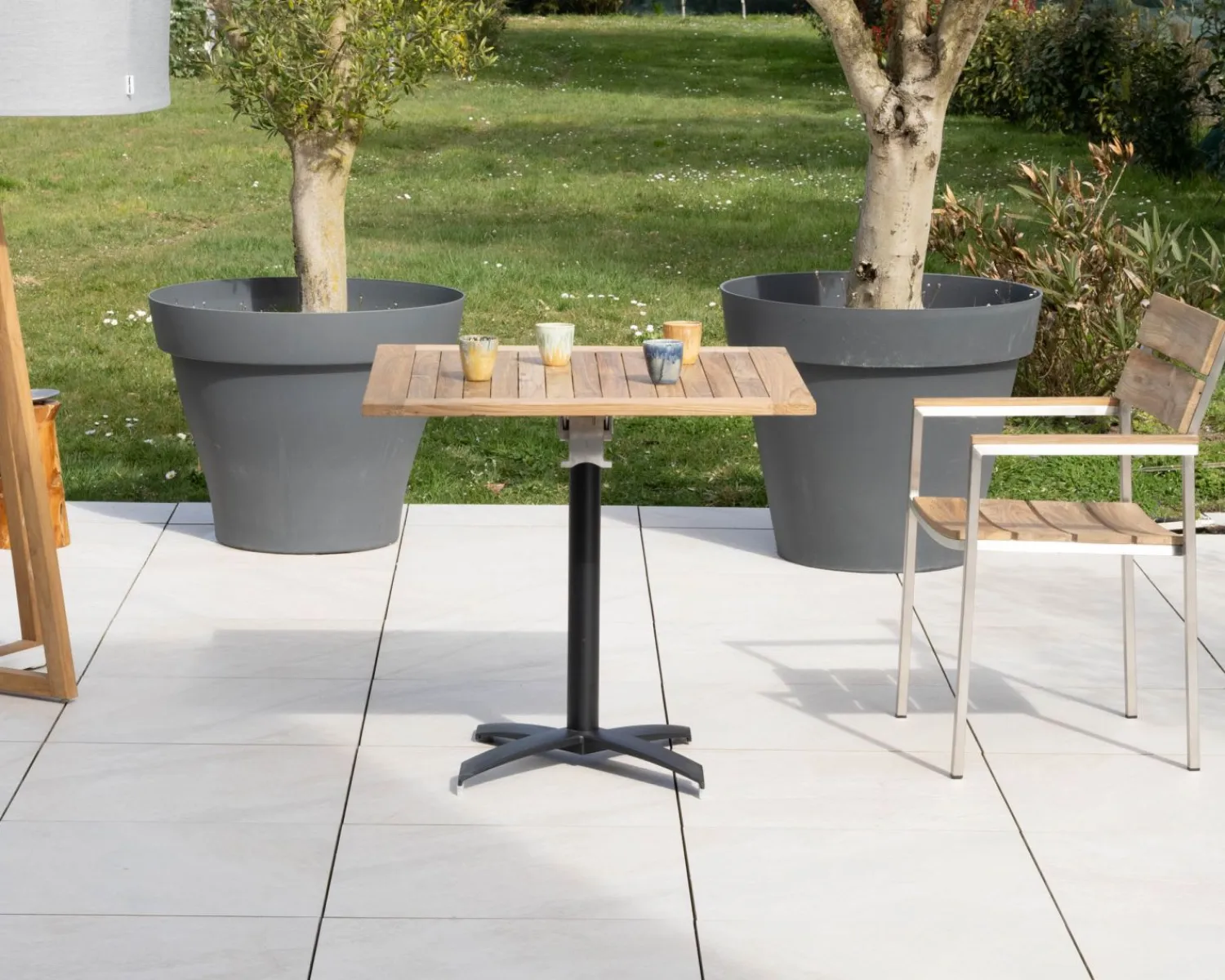 Meuble House Table bistrot 80x80 cm en teck et pied central aluminium "Ozone" plateau rabattable Sale