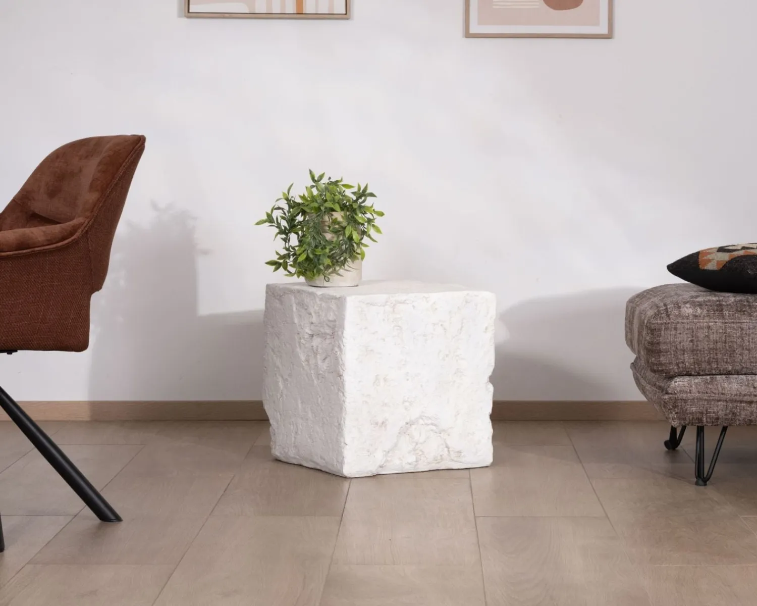 Meuble House Table d'appoint design cube en oxyde de magnésium "Ios" Clearance