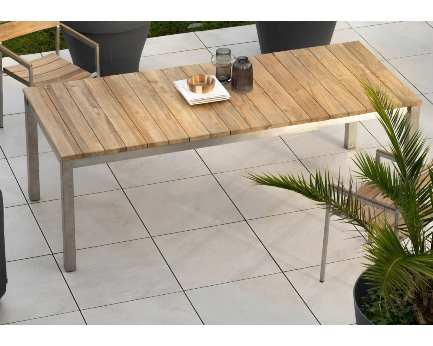 Meuble House Table de jardin extensible 160 à 220 cm design contemporain "Melta" en teck et acier inoxydable Clearance