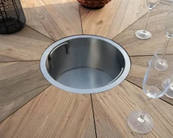 Meuble House Table de jardin haut de gamme "Hélios" avec plateau rosace et seau à glace intégré Hot