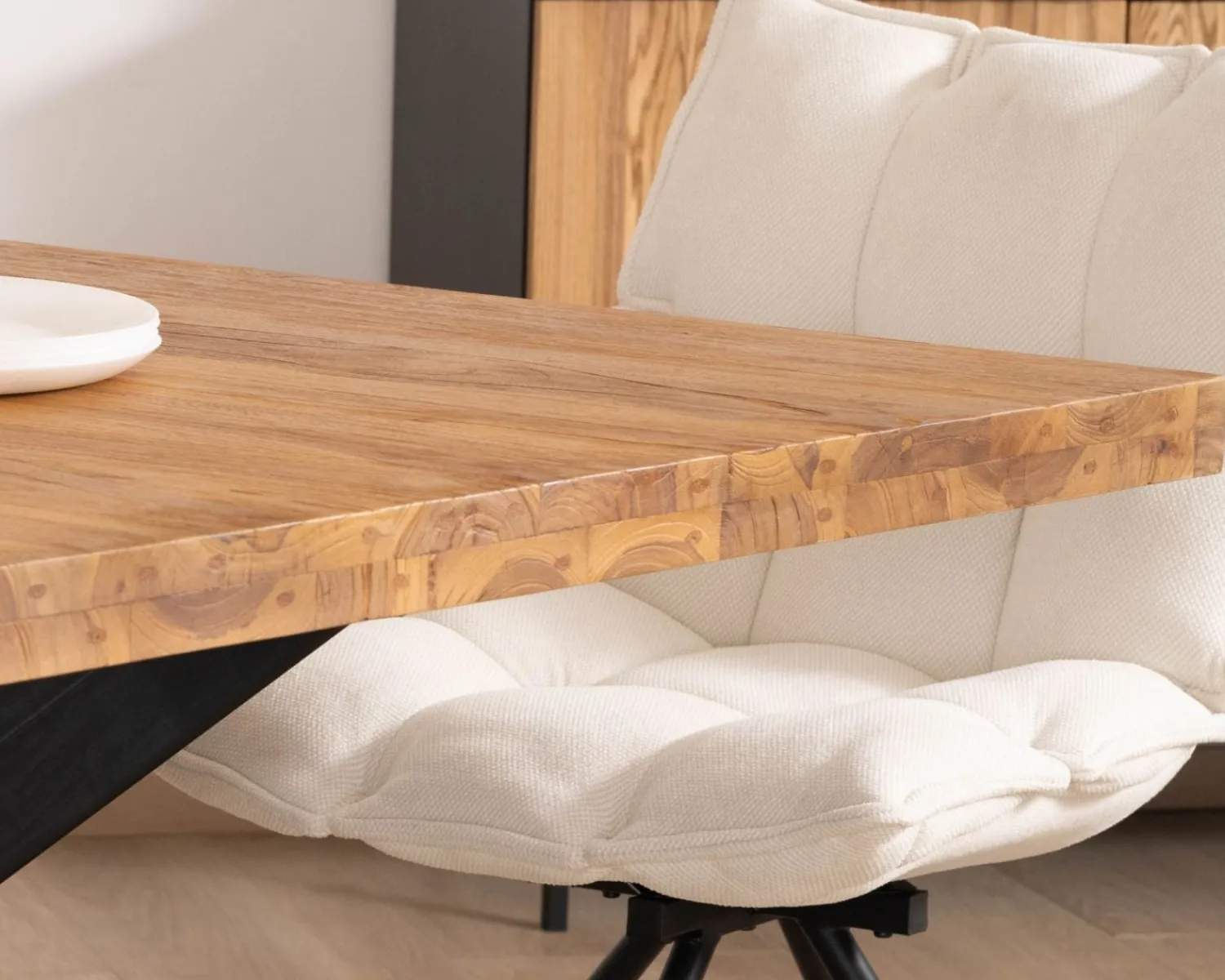 Meuble House Table de repas carrée en teck pied métal 130 cm "Zenia" Best