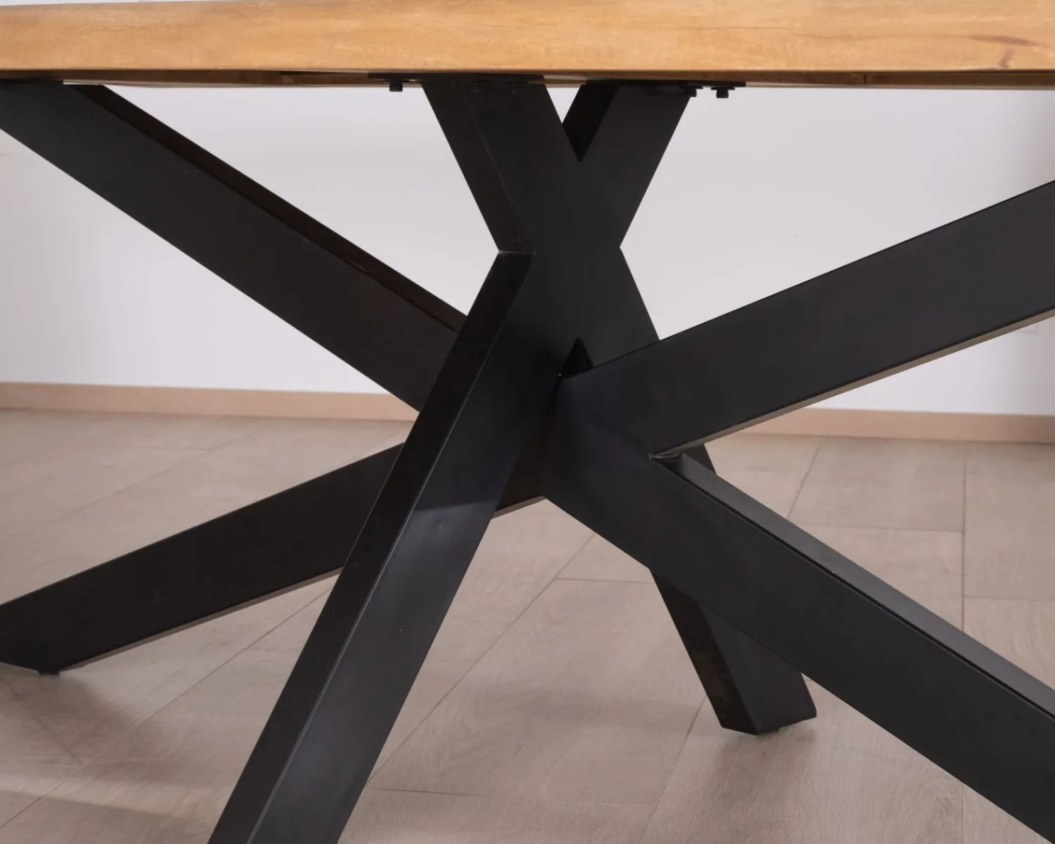 Meuble House Table de repas 200 cm plateau en manguier bords naturels "Presolino" pieds croix métal