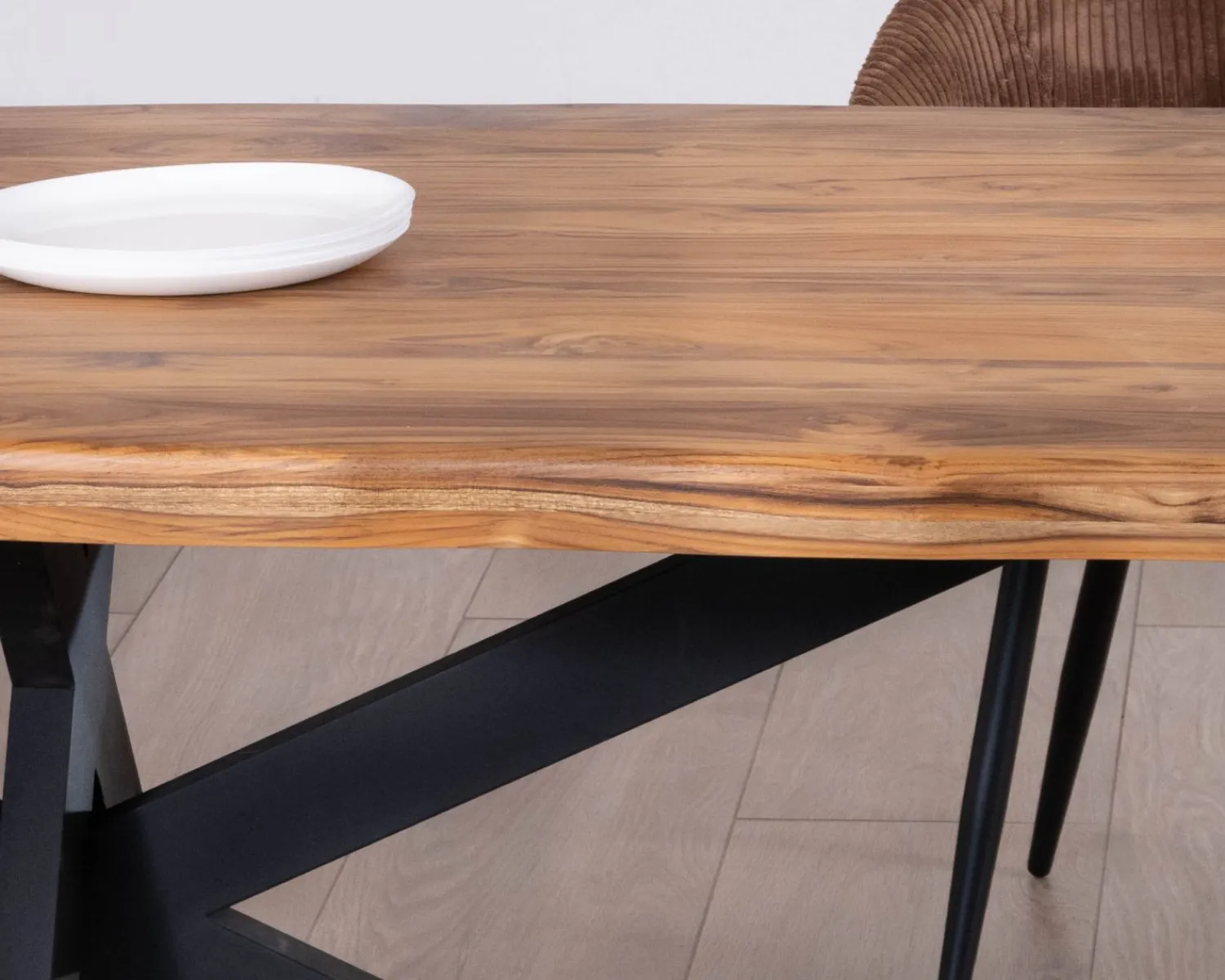 Meuble House Table de repas contemporaine en bois 200 cm "Olonie" pieds croisés en métal New