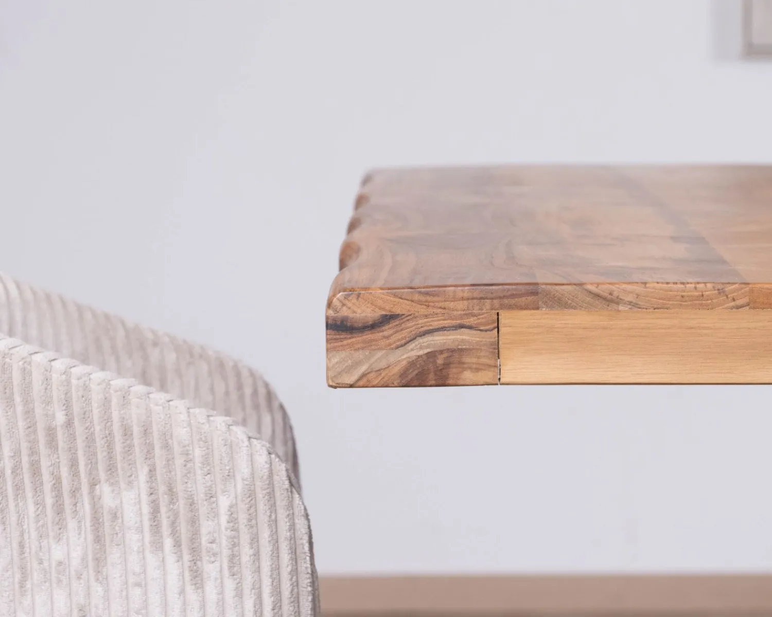 Meuble House Table de repas contemporaine en bois 200 cm "Olonie" pieds croisés en métal New