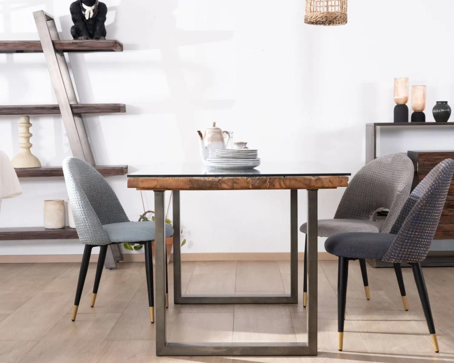 Meuble House Table de repas design en bois recyclé et pieds métal en U "Crescendo" avec plateau verre Hot