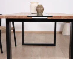Meuble House Table de repas en acacia avec centre en verre