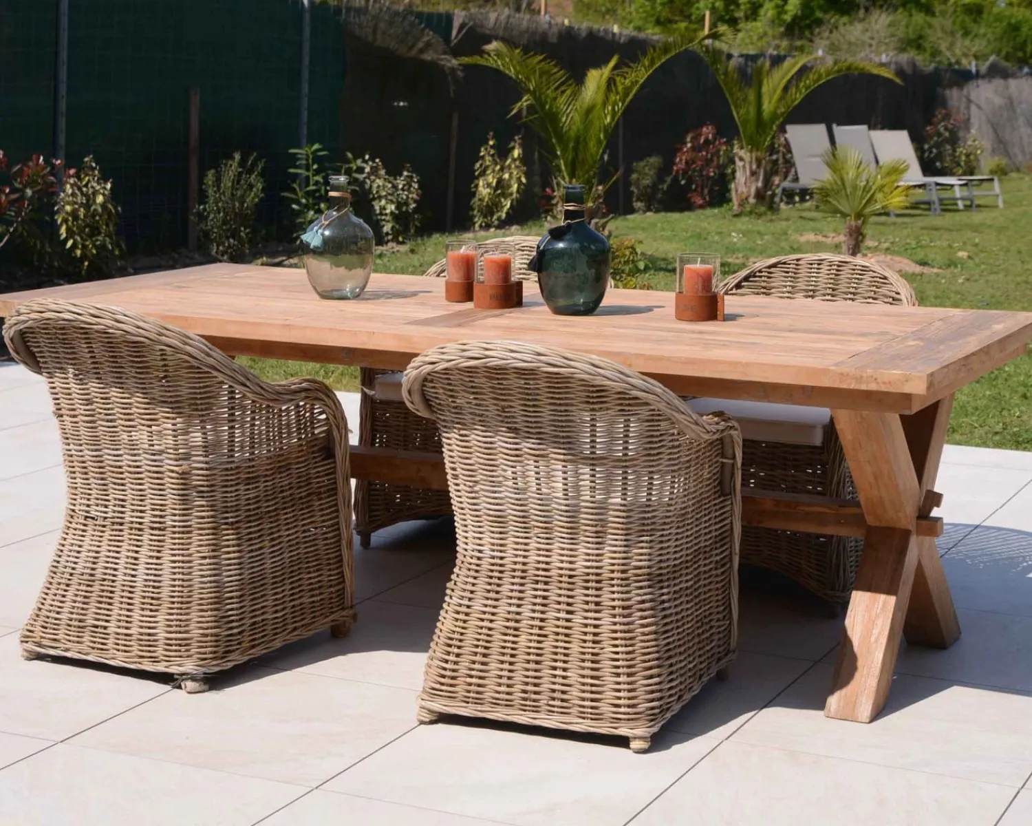 Meuble House Table de repas en bois de teck recyclé 6/8 personnes "Balangan Beach" 200 cm Discount