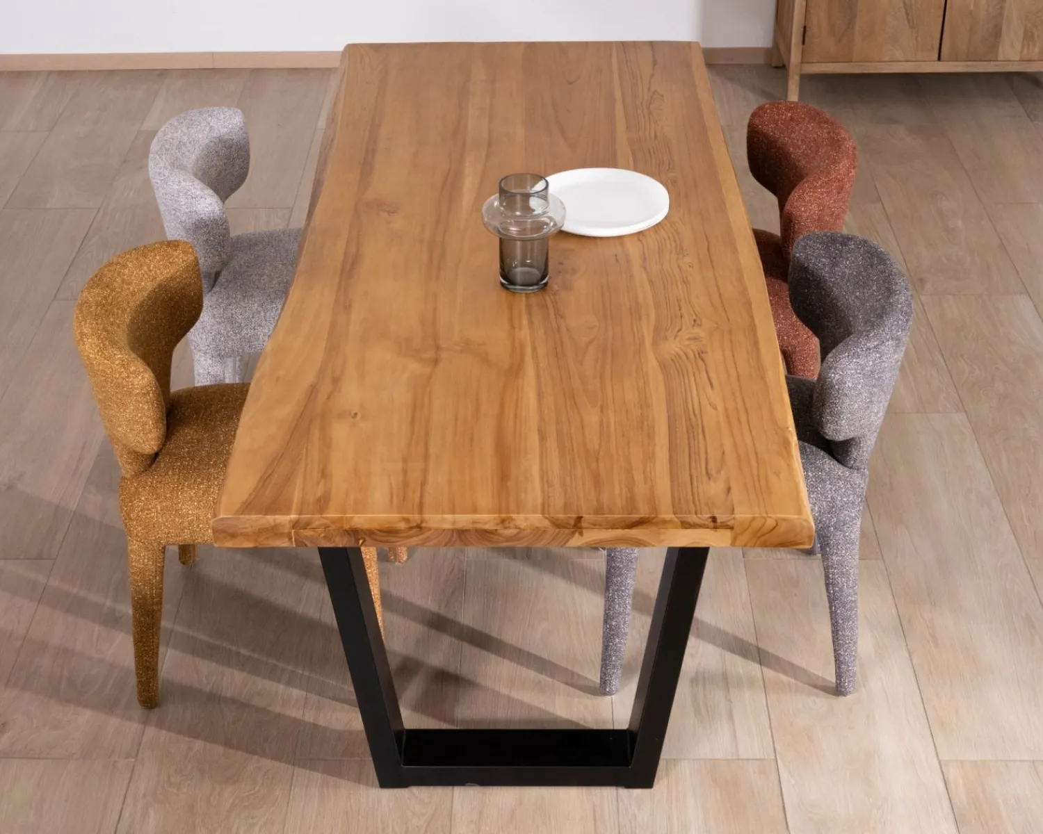 Meuble House Table de repas en teck recyclé massif “Lasia” design contemporain et pieds métal noir Online