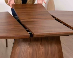 Meuble House Table de repas extensible 160–200 cm teinte noyer 