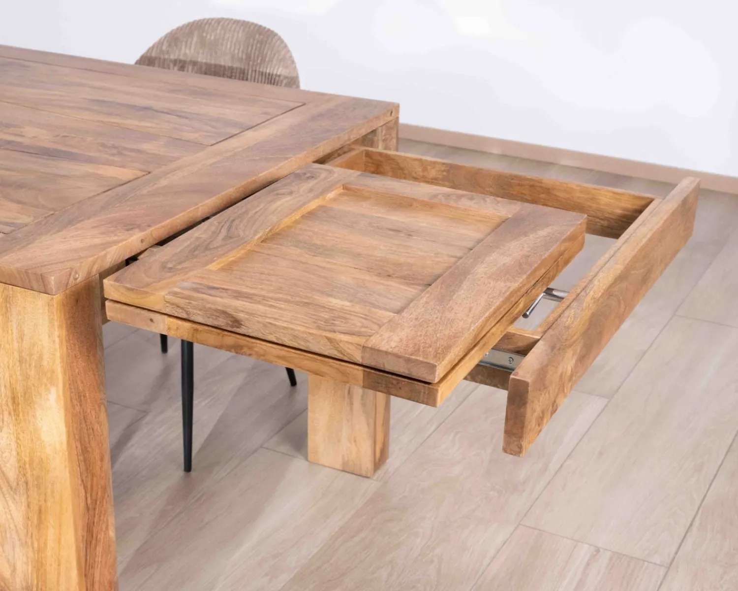 Meuble House Table de repas extensible en manguier foncé "Jappy" 160 à 250 cm Best