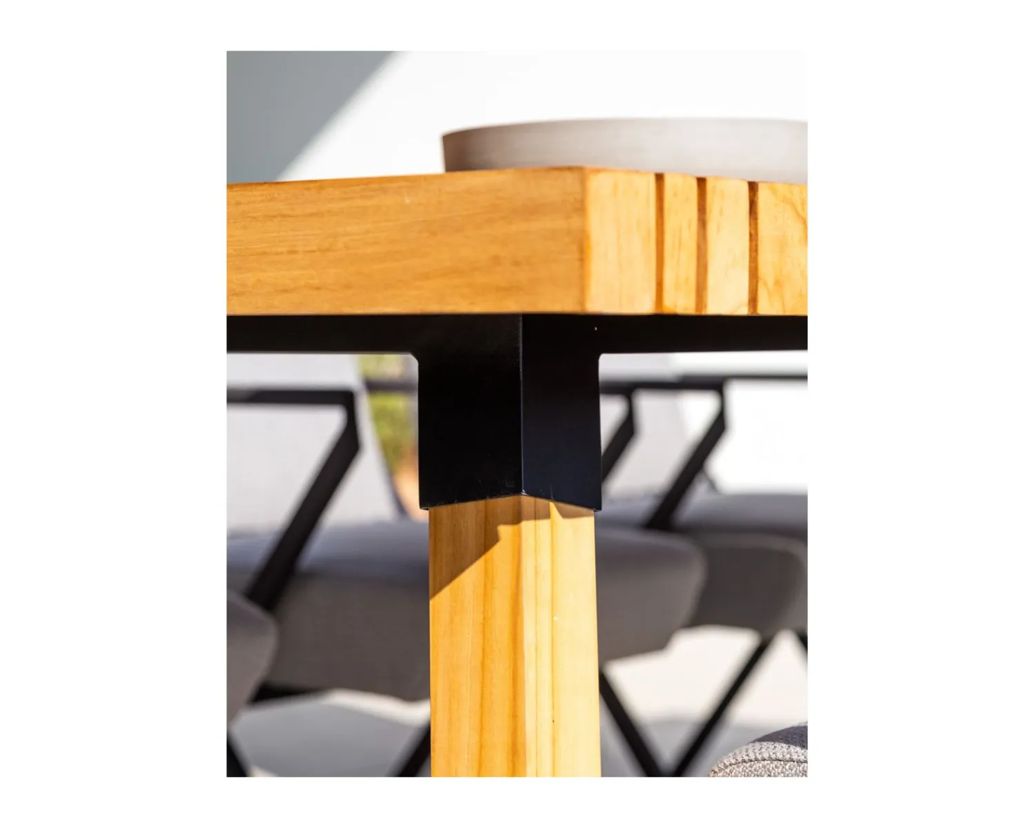 Meuble House Table de repas extérieure en teck massif 200 cm "Lombok" Outlet