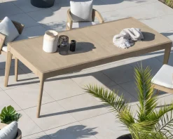 Meuble House Table de repas spécial outdoor 240cm en teck finition sablée et grisée "Vérone"