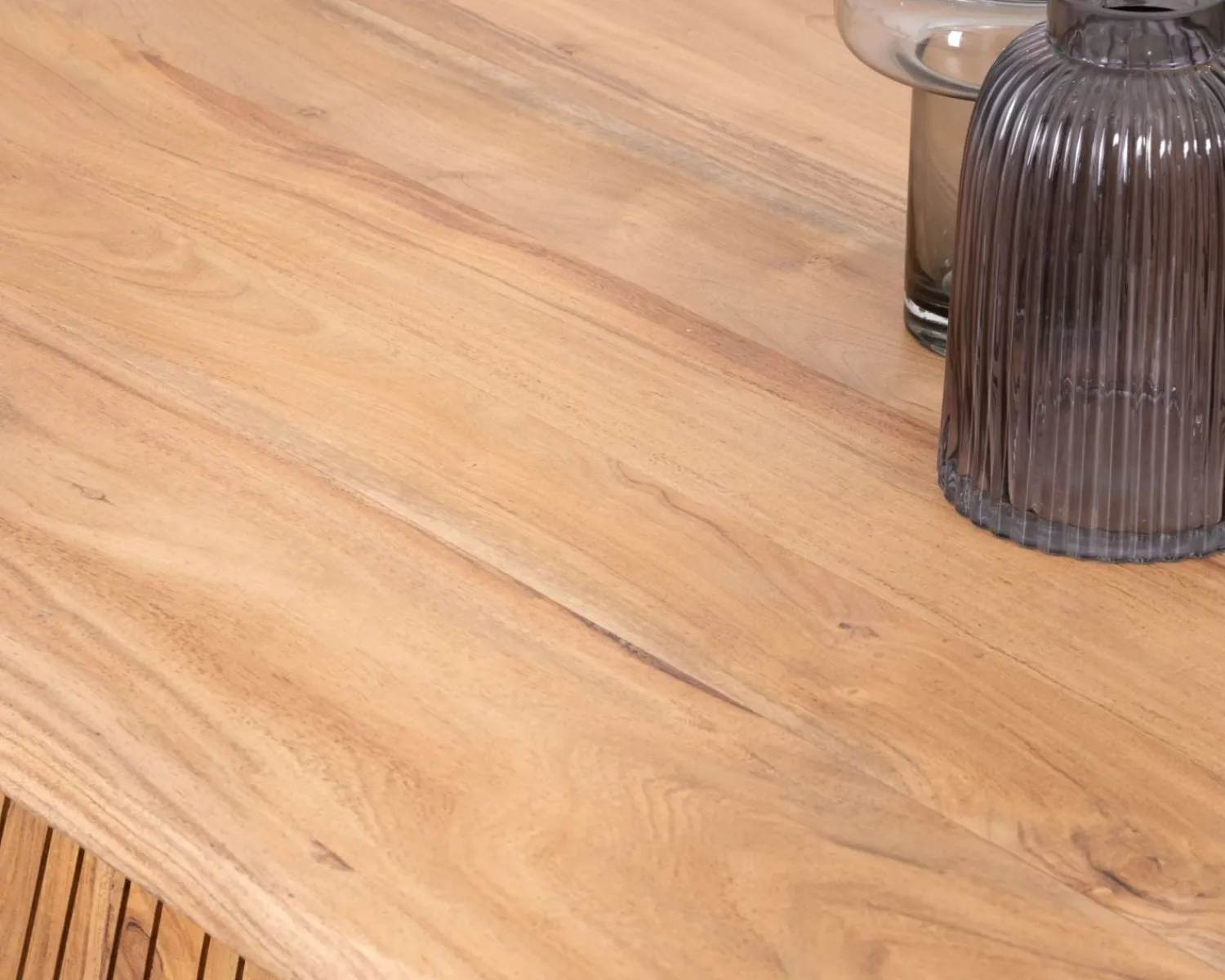 Meuble House Table de salon design "Elki" en acacia avec pied central Outlet