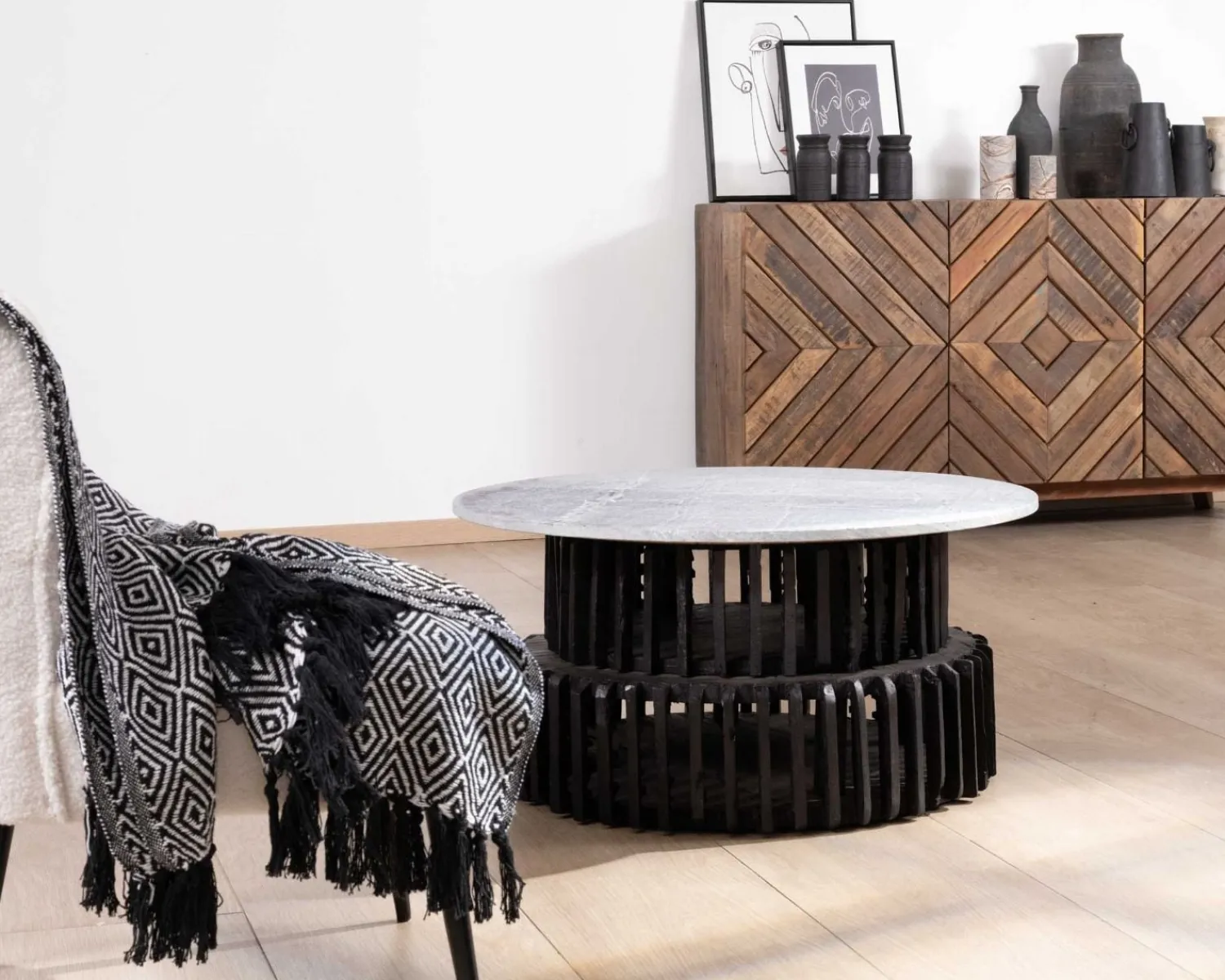 Meuble House Table de salon ronde en bois recyclé et plateau en pierre claire "Népalaise" New