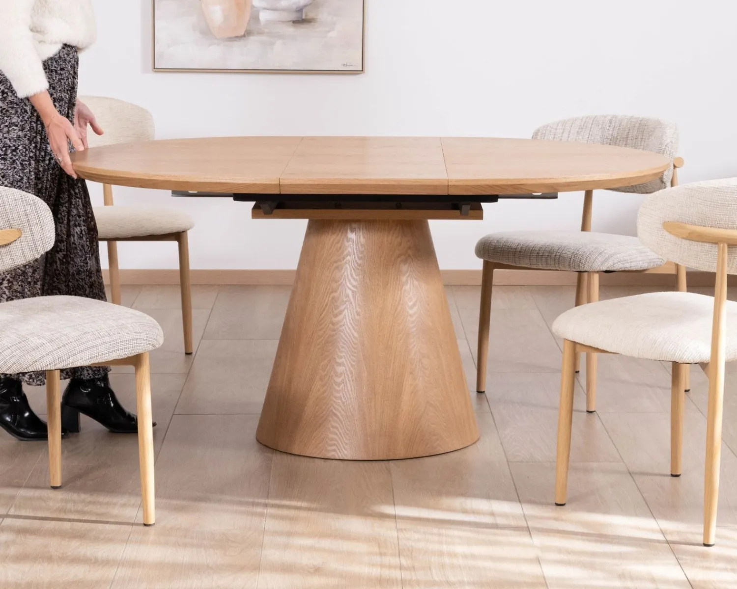 Meuble House Table à manger ronde 120 cm extensible 160 cm "Oria" style épuré aspect frêne Outlet