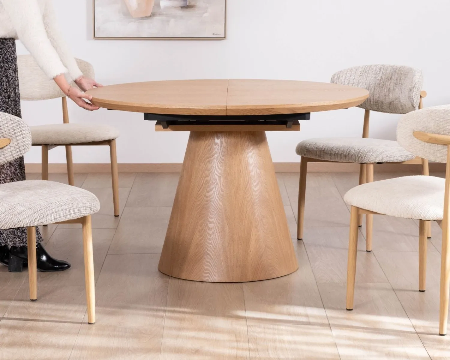 Meuble House Table à manger ronde 120 cm extensible 160 cm "Oria" style épuré aspect frêne Outlet
