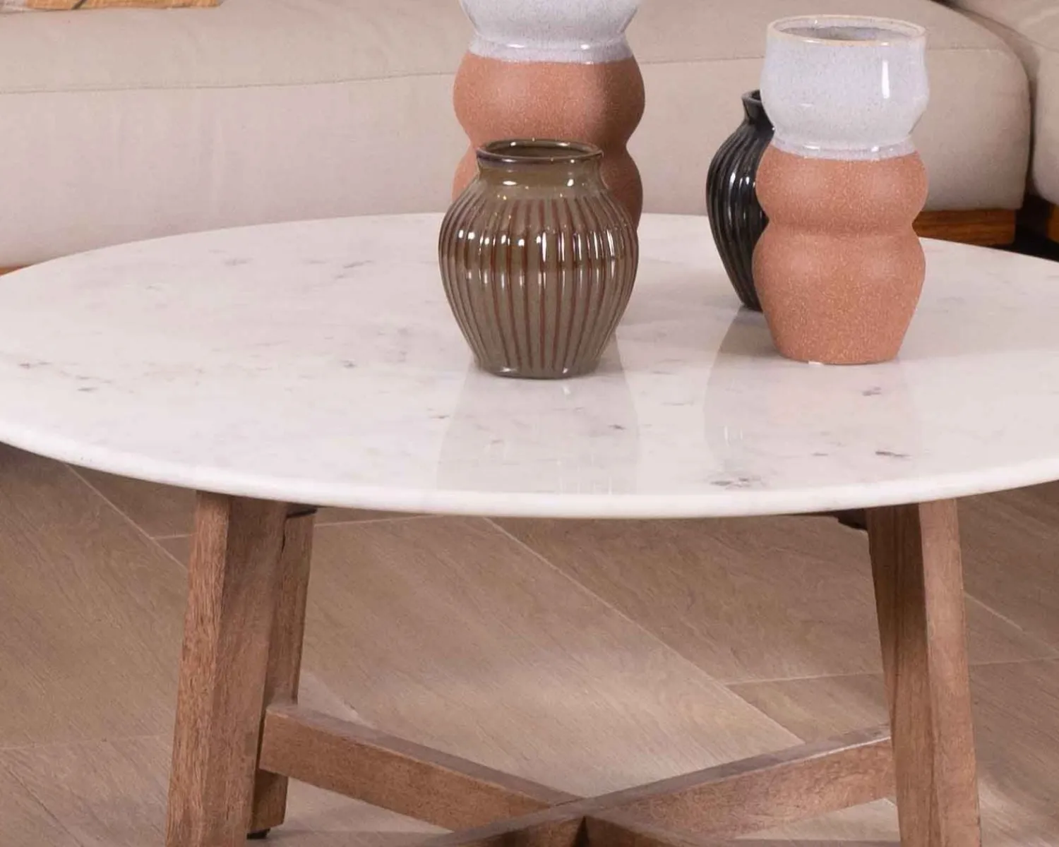 Meuble House Table ronde marbre 90 cm avec pieds obliques en manguier massif "Lor" New