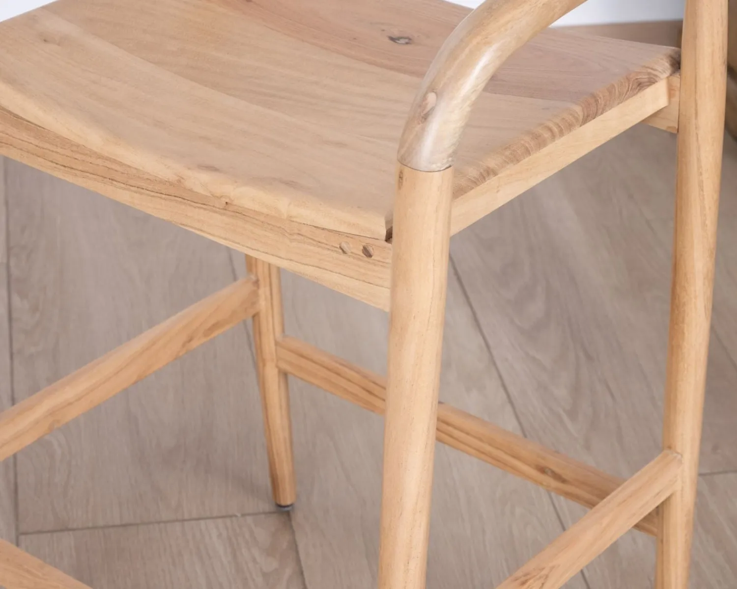 Meuble House Tabouret de bar en acacia design épuré avec dosseret "Vogue" Discount