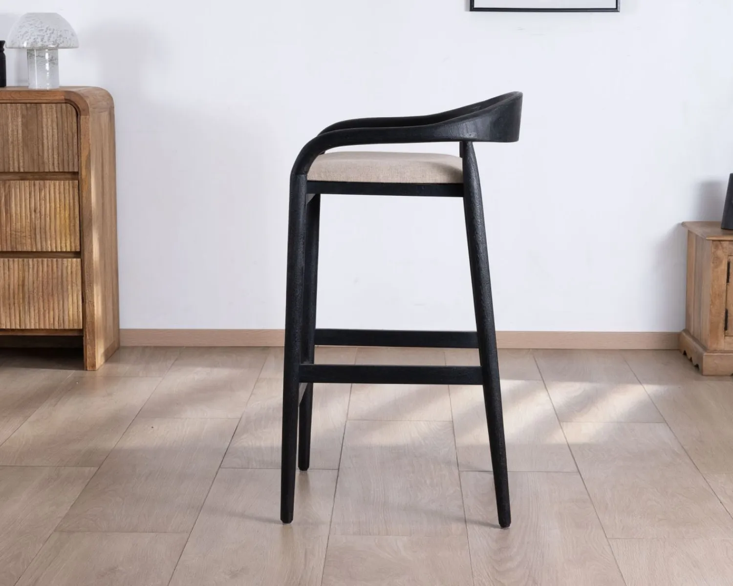 Meuble House Tabouret de bar noir design avec dosseret bois et assise rembourrée "Vogue" New