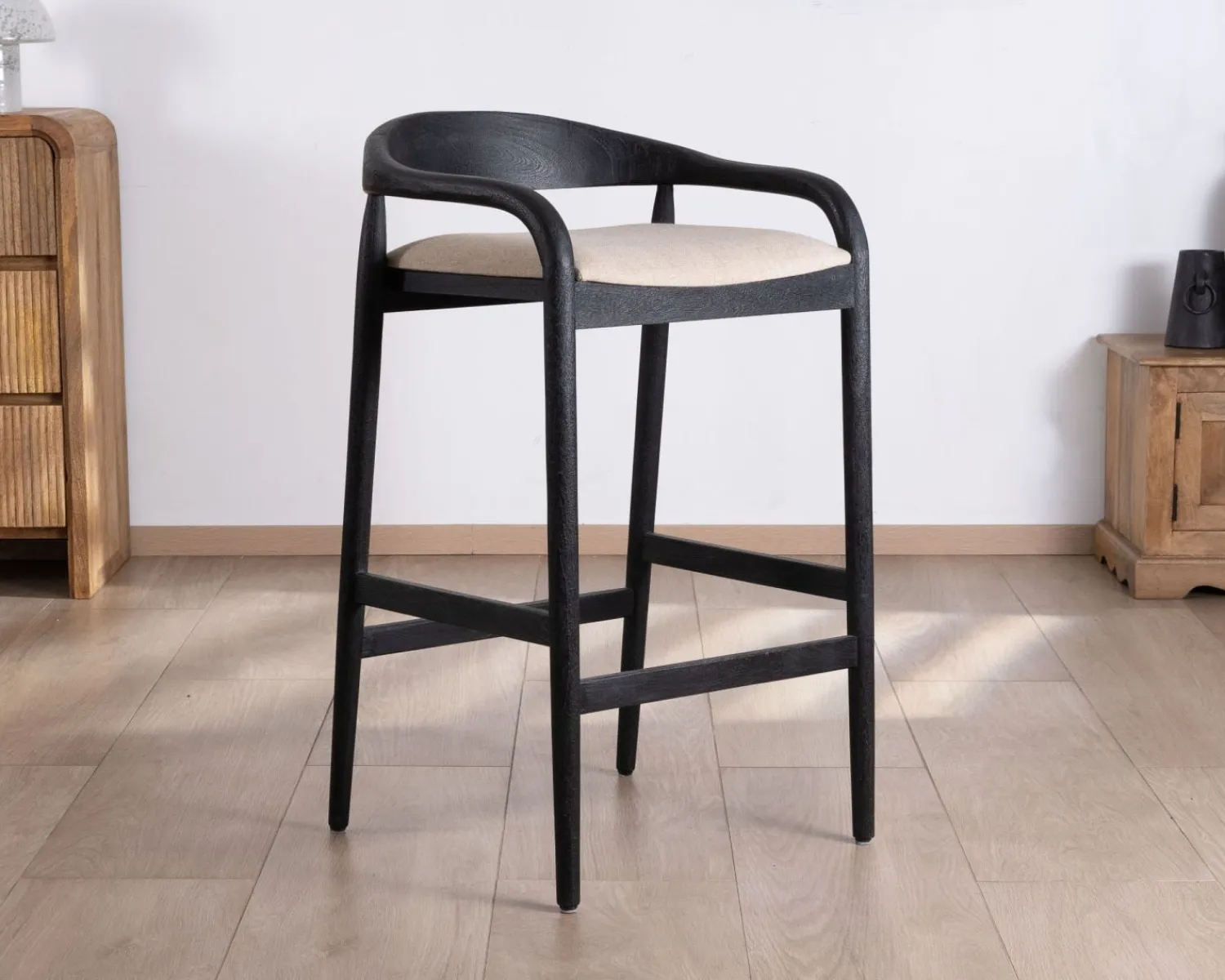 Meuble House Tabouret de bar noir design avec dosseret bois et assise rembourrée "Vogue" New