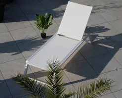 Meuble House Transat blanc design épuré en aluminium et textilène