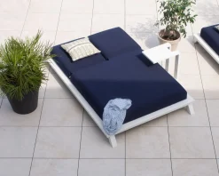 Meuble House Transat 2 places bleu et blanc haut de gamme Sunbrella "Nusa Pedina"